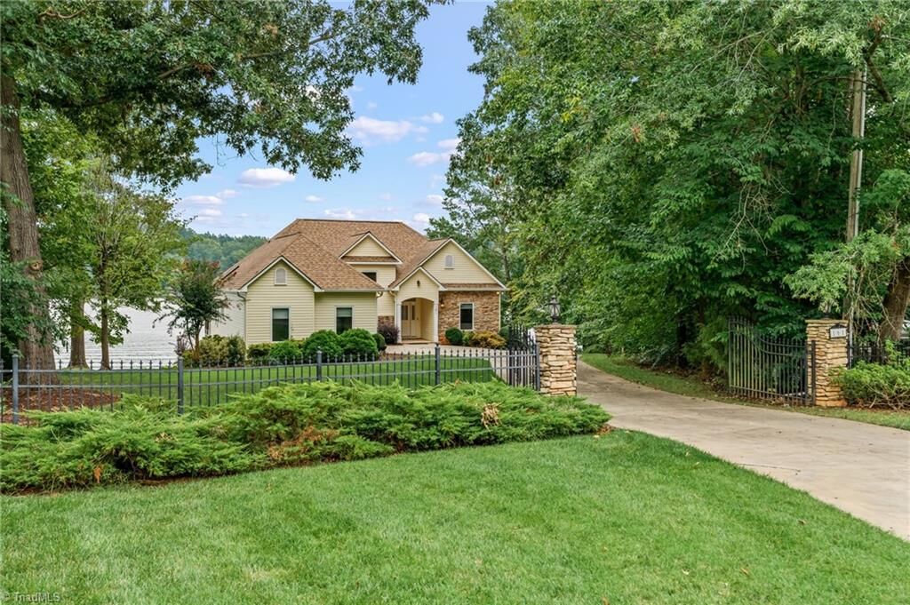 Property Photo: 161 Abbotts Court NC 27292