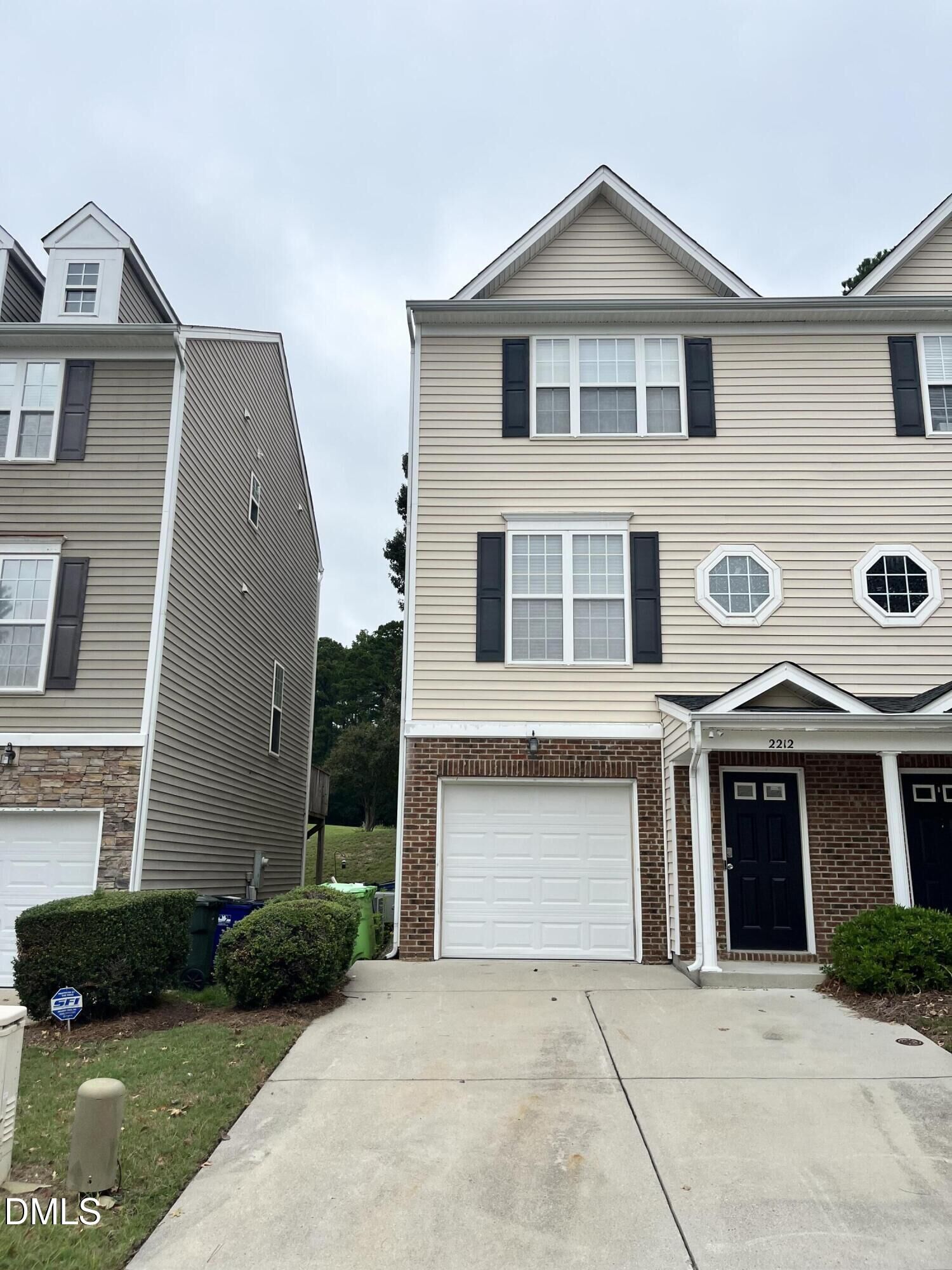 Property Photo:  2212 Persimmon Ridge Drive  NC 27604 