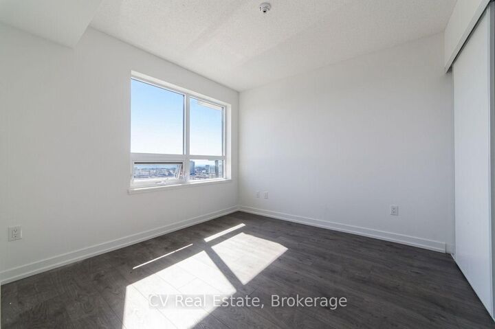 Property Photo:  1410 Dupont Street 2613  ON M6H 0B6 