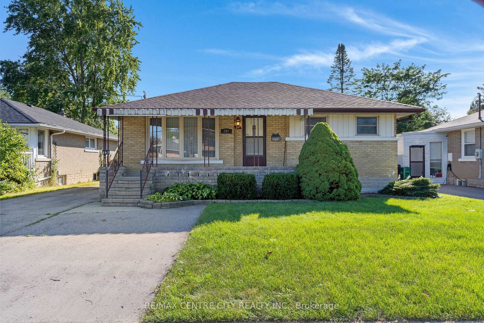 Property Photo:  297 Wilson Avenue  ON N2C 1G9 