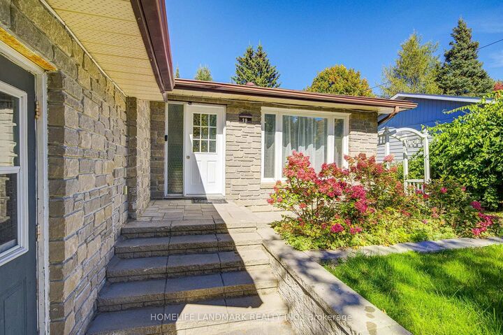 Property Photo:  19 Southdale Drive  ON P1H 1T6 