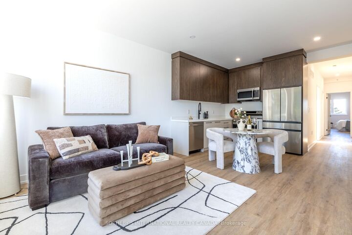 Property Photo:  60 Cannon Road 1  ON M8Y 1S1 