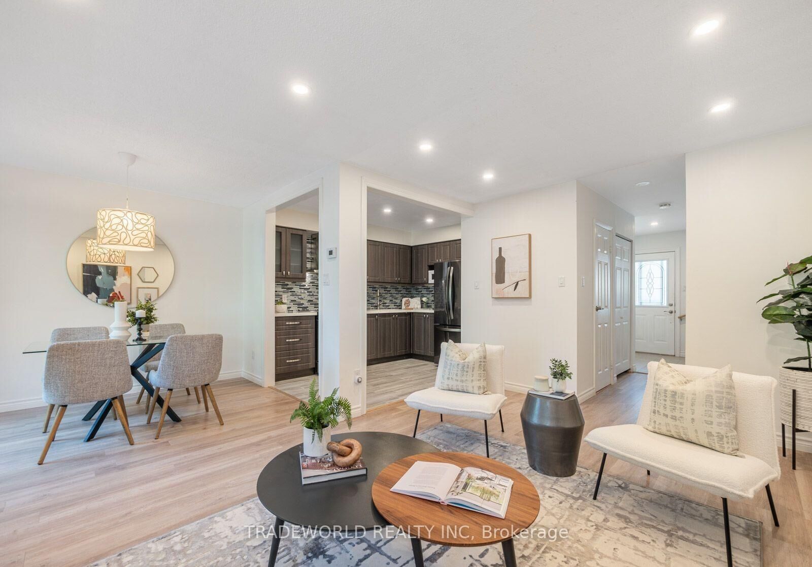 Property Photo:  60 Camelot Way  ON L3P 3W3 