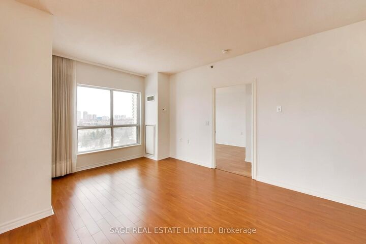 Property Photo:  810 Scollard Court 902  ON L5V 0A4 