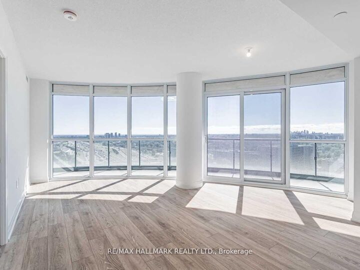 Property Photo:  30 Gibbs Road 1809  ON M9B 0E4 