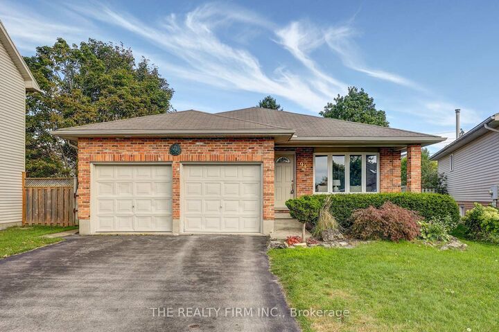 Property Photo:  94 Christian's Court  ON N5V 4P1 