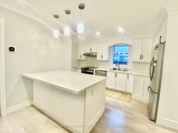 Property Photo:  15 Shandara Crescent  ON M1R 1G1 