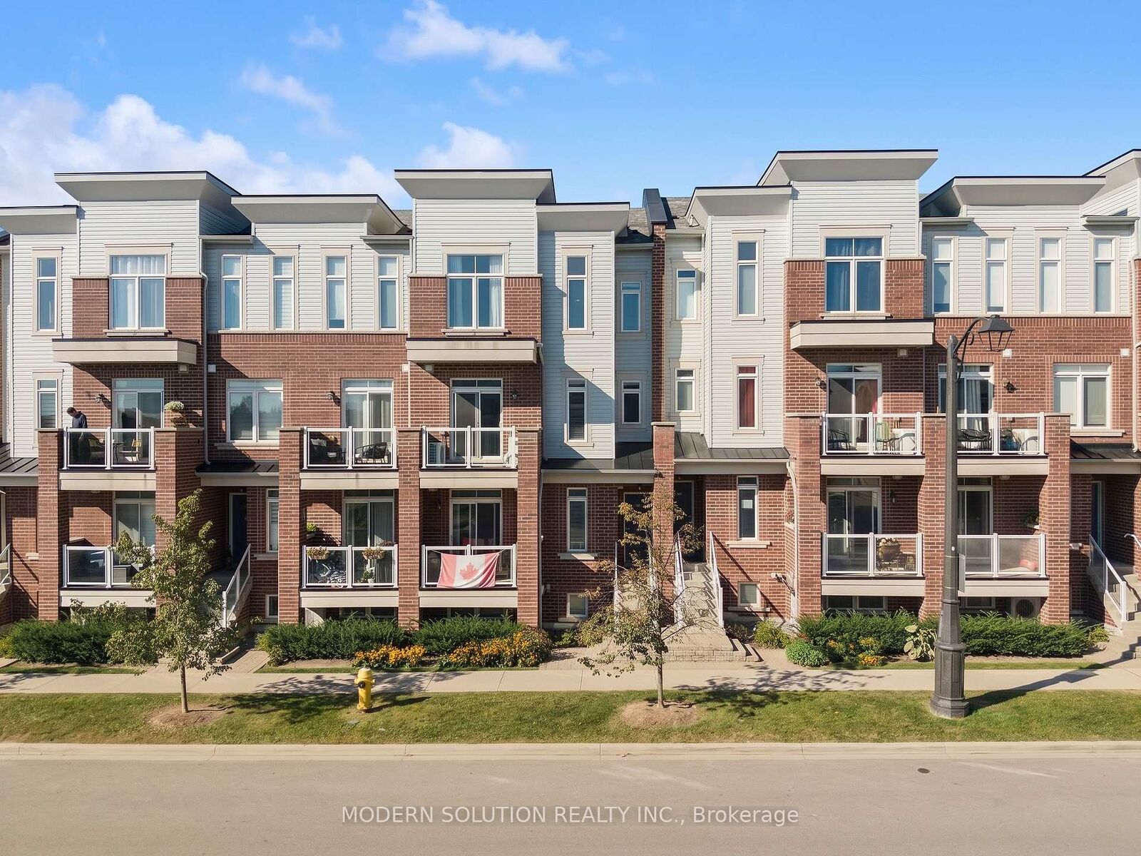 Property Photo:  2584 William Jackson Drive 94  ON L1X 0E5 
