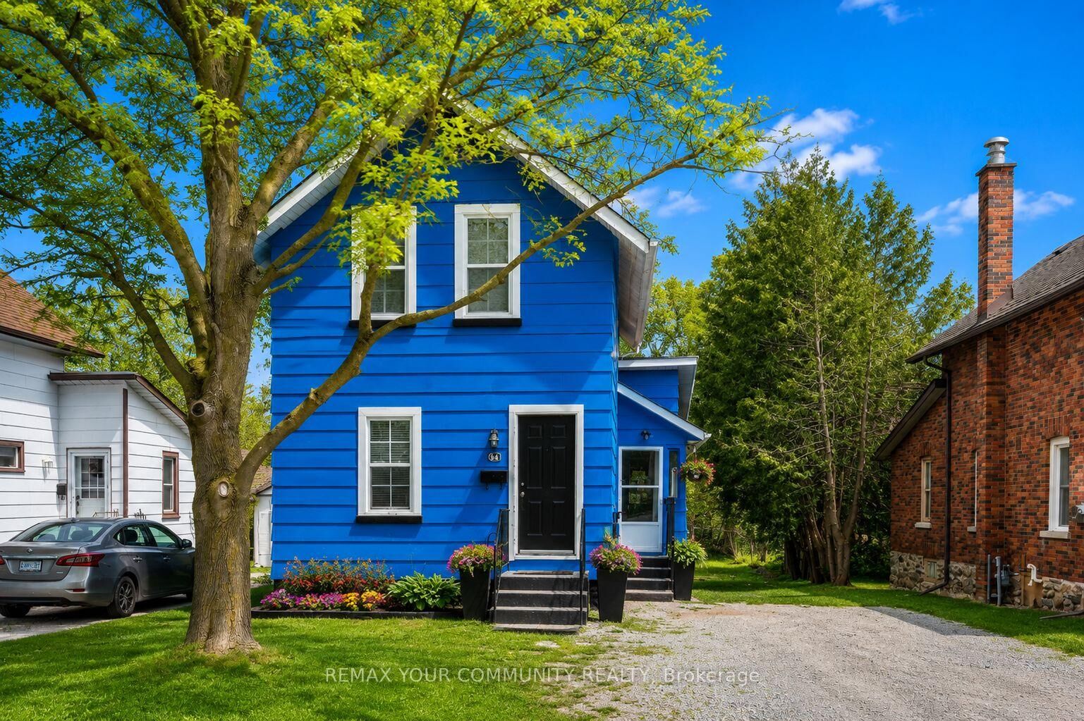Property Photo:  74 Adelaide Street S  ON K9V 3K1 