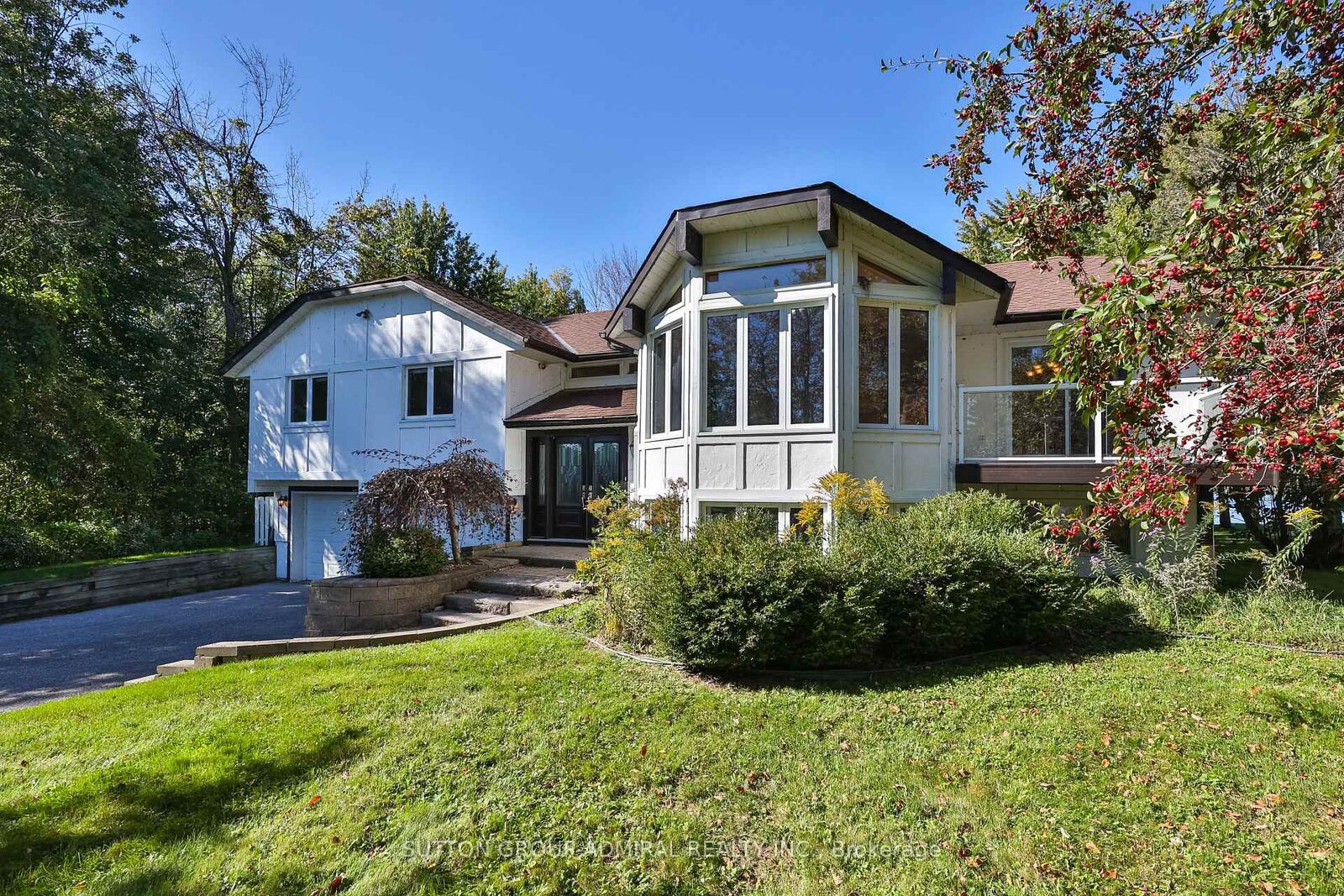 Property Photo:  182 Bayshore Drive  ON L0K 1B0 