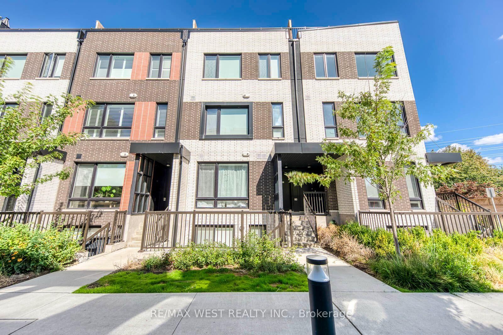 Property Photo: 40 Ed Clark Gardens Boulevard 3 ON M6N 0B5