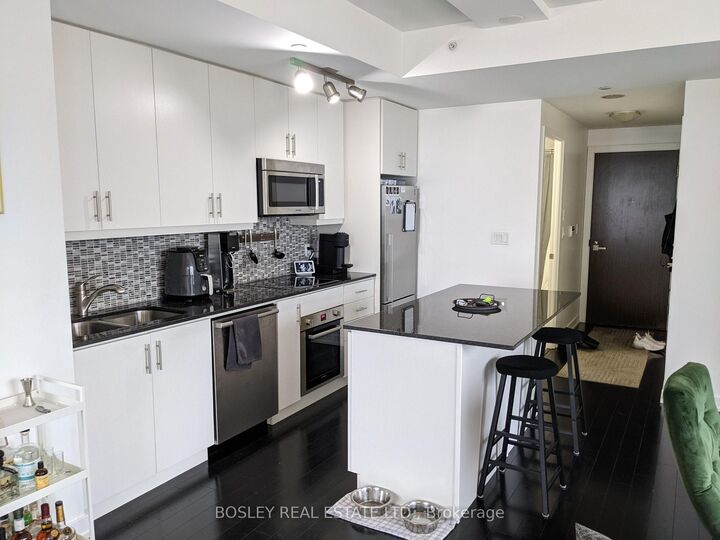 Property Photo:  1 The Esplanade Avenue 1806  ON M5E 0A8 