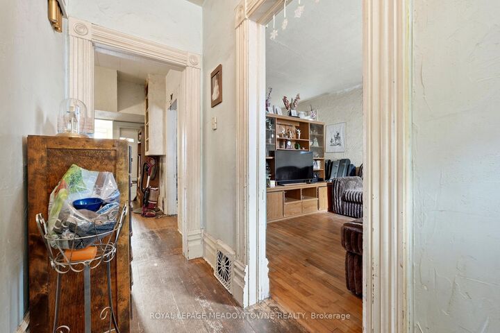 Property Photo:  15 West Street  ON L6X 1V6 