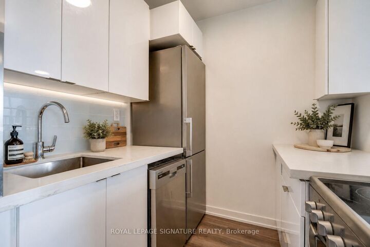 Property Photo: 15 Gamble Avenue 203 ON M4K 2H3