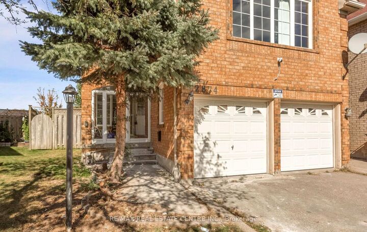 Property Photo:  2874 Gardenview Crescent Upper  ON L5M 5T4 