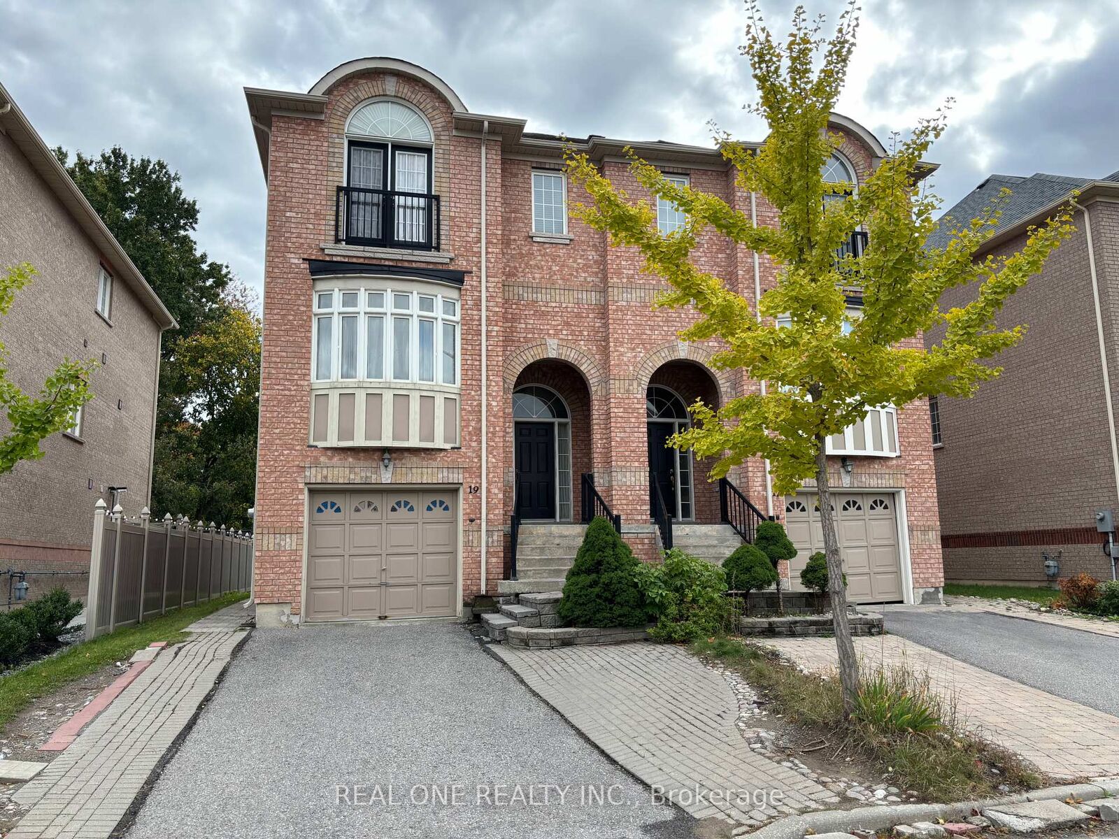 Property Photo:  19 Prince William Drive  ON L3R 7V5 