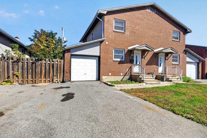 Property Photo:  97 Doane Street  ON K2B 6G7 