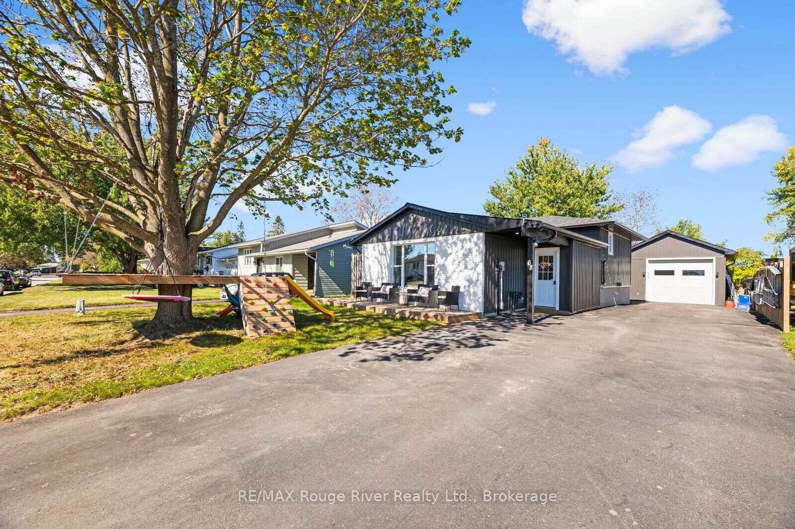Property Photo:  68 Coyle Crescent  ON K0L 2H0 