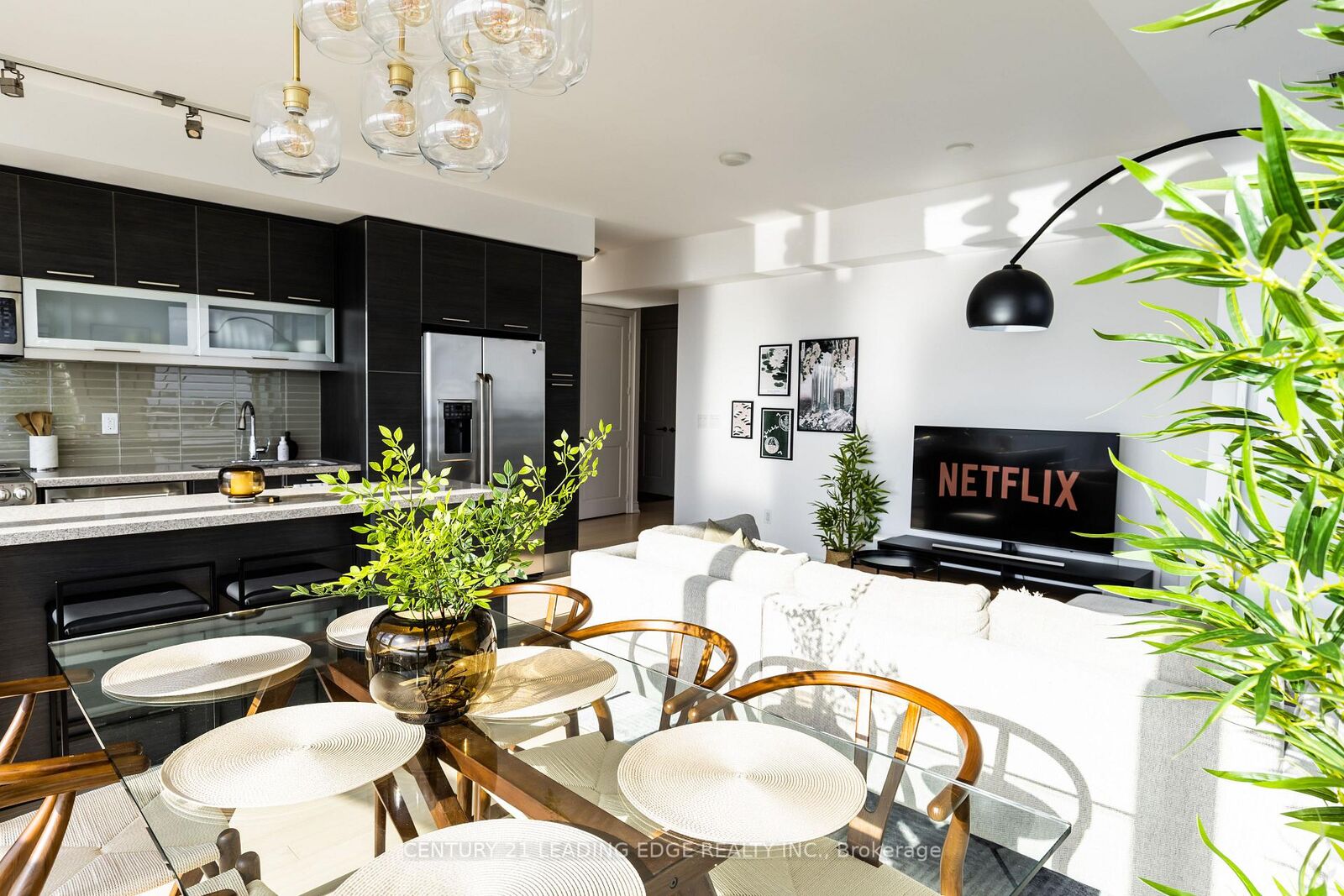 Property Photo:  388 Yonge Street 7310  ON M5V 3V6 
