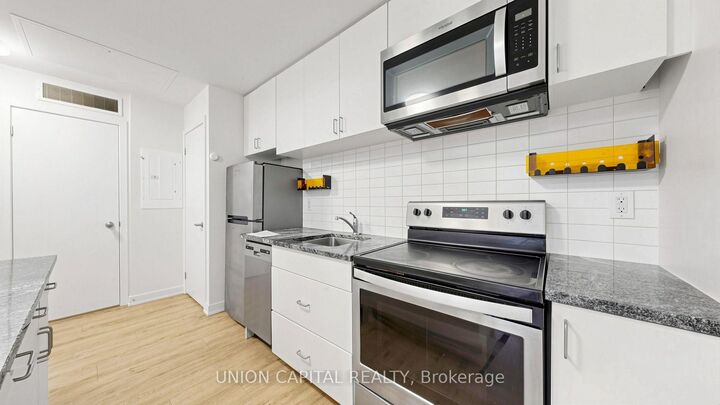 Property Photo:  1740 Simcoe Street N 42  ON L1G 4X9 