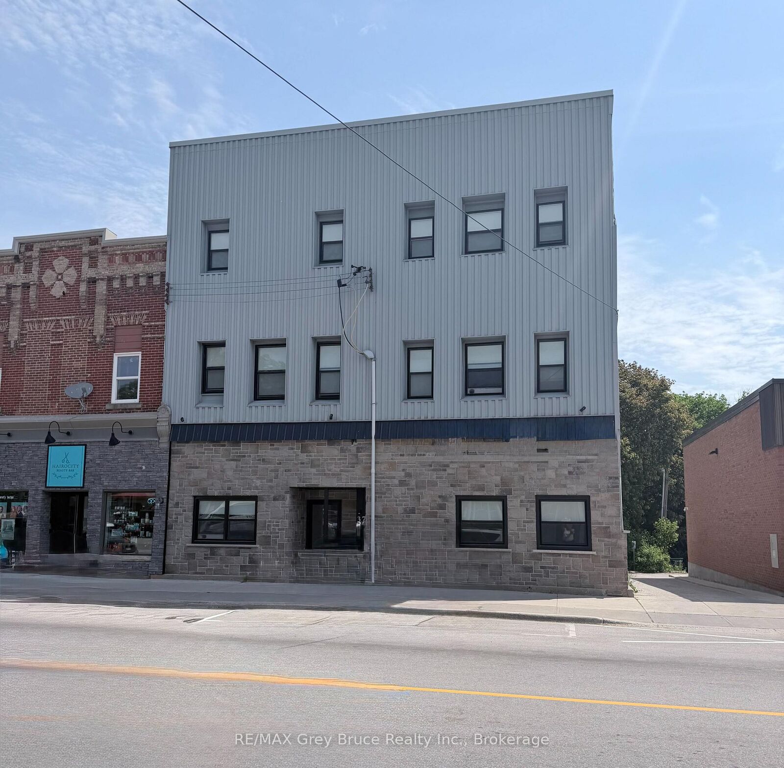 Property Photo:  39 1st Avenue S Unit 3  ON N0G 1L0 
