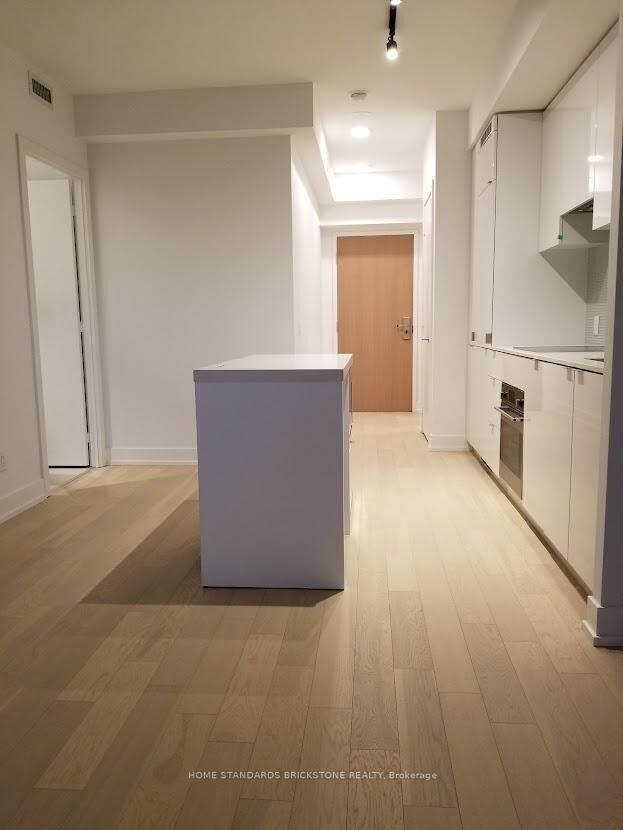 Property Photo:  7 Grenville Street 4713  ON M4Y 0E9 