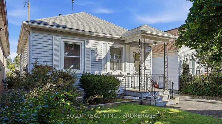 Property Photo:  86 Rykert Street  ON L2S 1Z6 