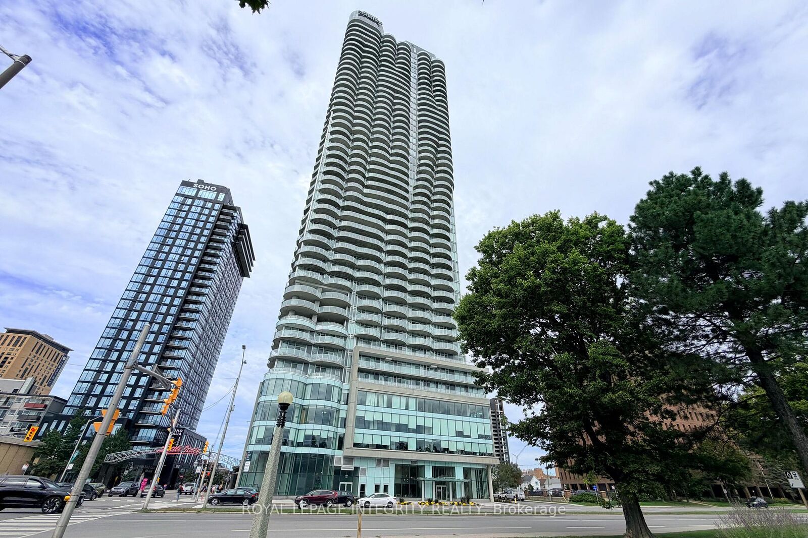 Property Photo:  805 Carling Avenue 3305  ON K1S 5W9 