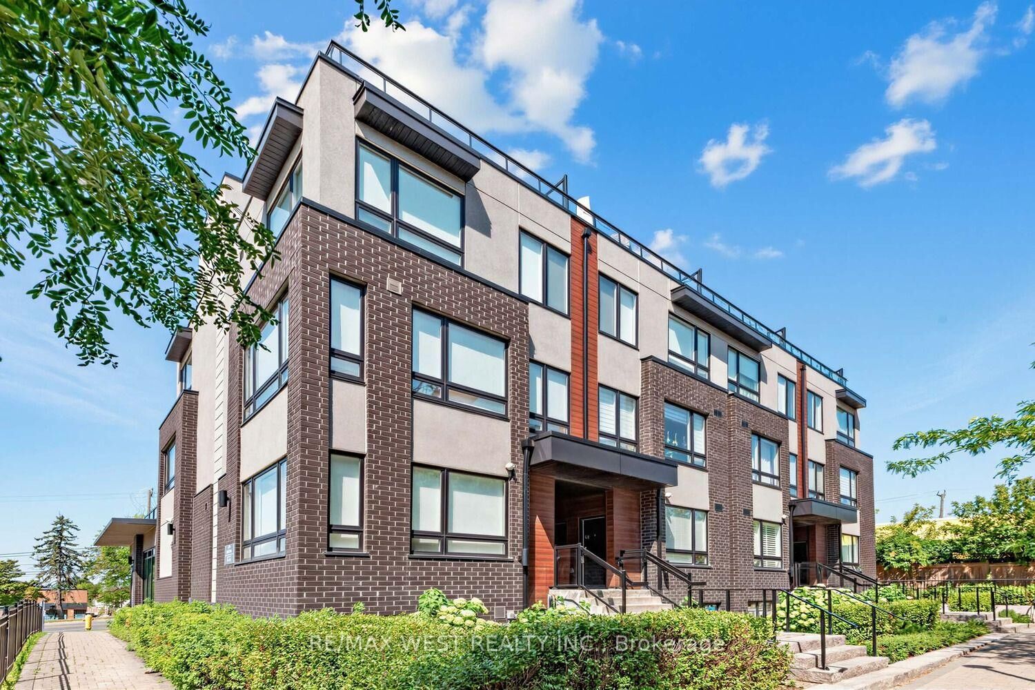 Property Photo:  1150 Briar Hill Avenue 303  ON M6B 0A9 