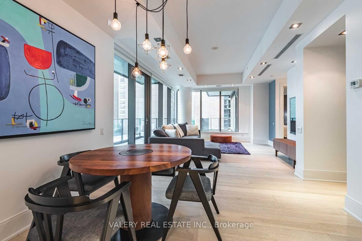 Property Photo:  77 Charles Street W 602  ON M5S 0B2 