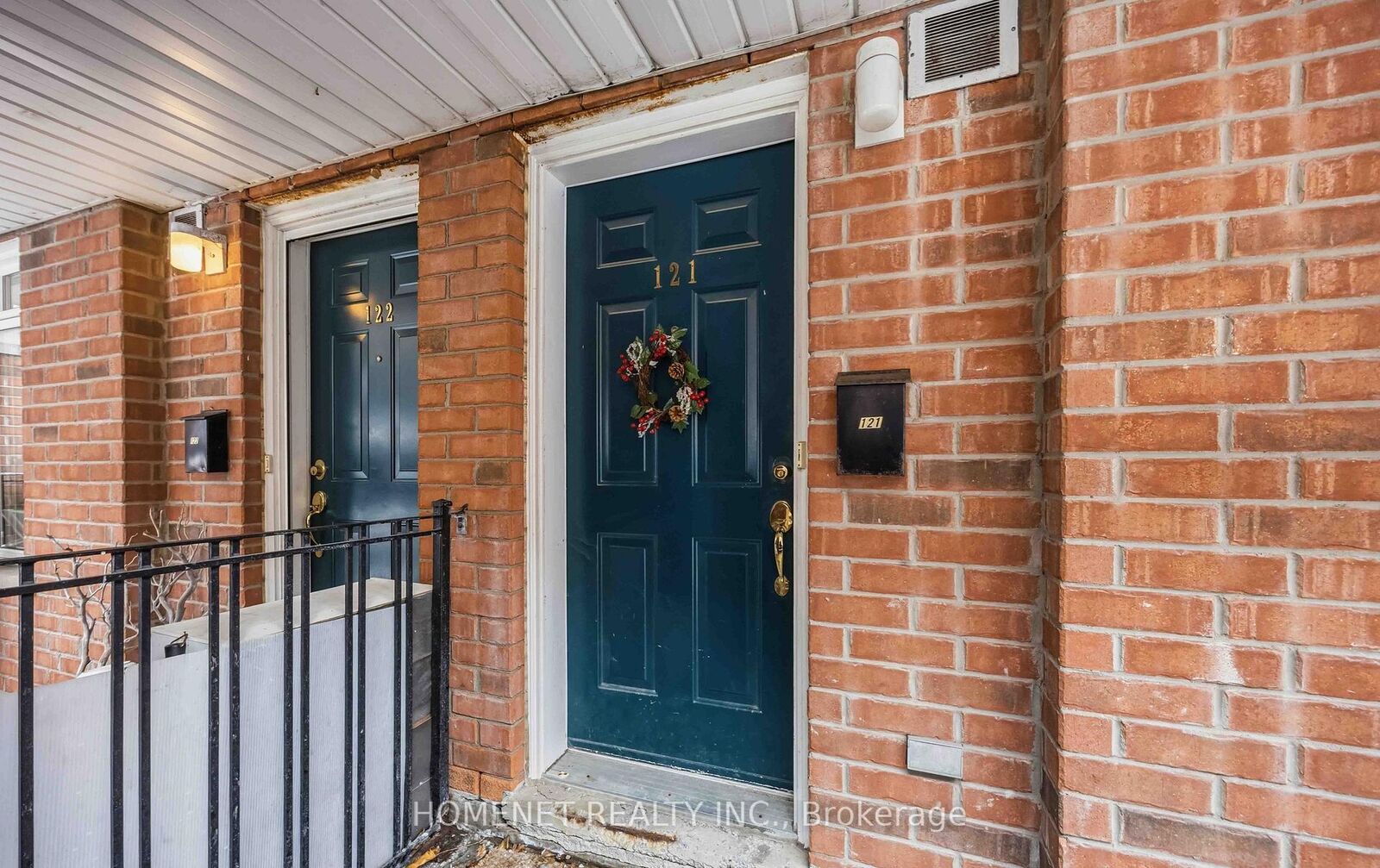 Property Photo:  415 Jarvis Street 121  ON M4Y 3C1 