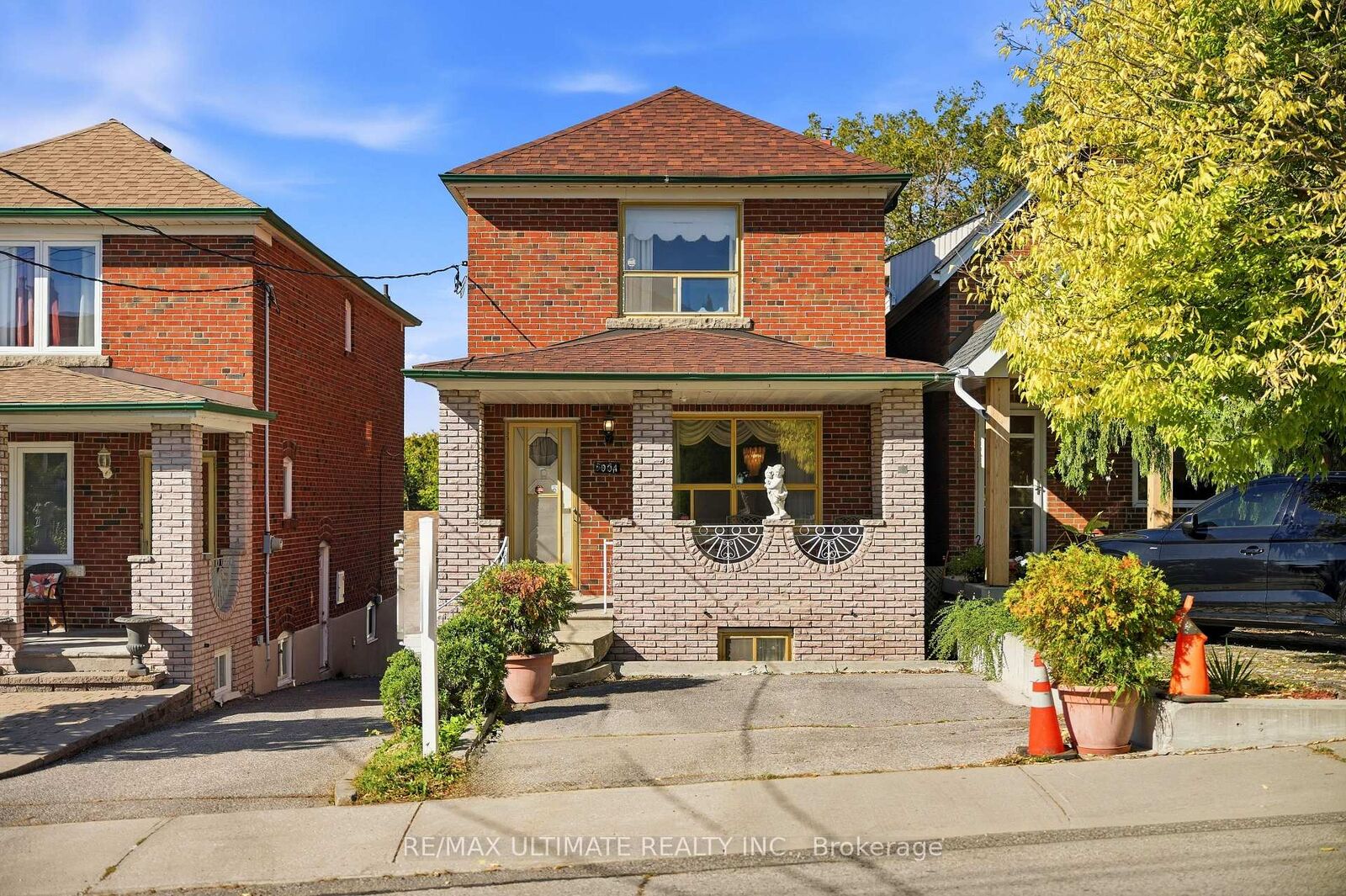 Property Photo:  500 A Northcliffe Boulevard  ON M6E 3L5 