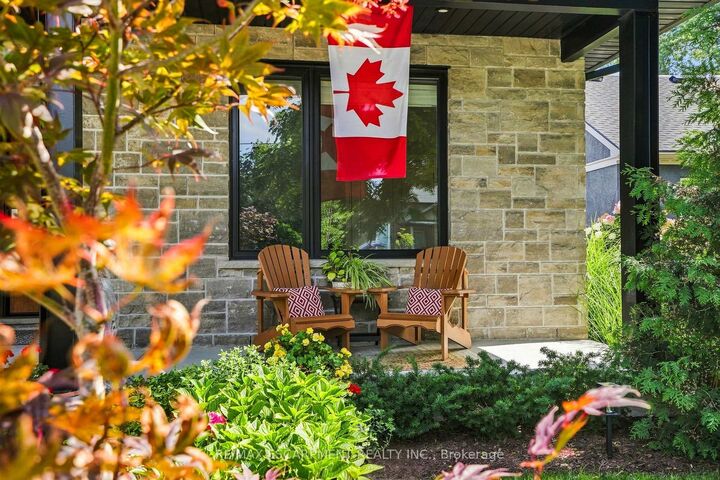 Property Photo:  42 Carlton Avenue  ON L3C 1P9 