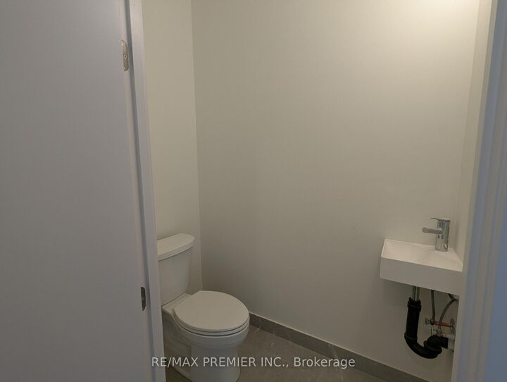 Property Photo:  9 Steckley House Lane 510  ON L4S 0N1 
