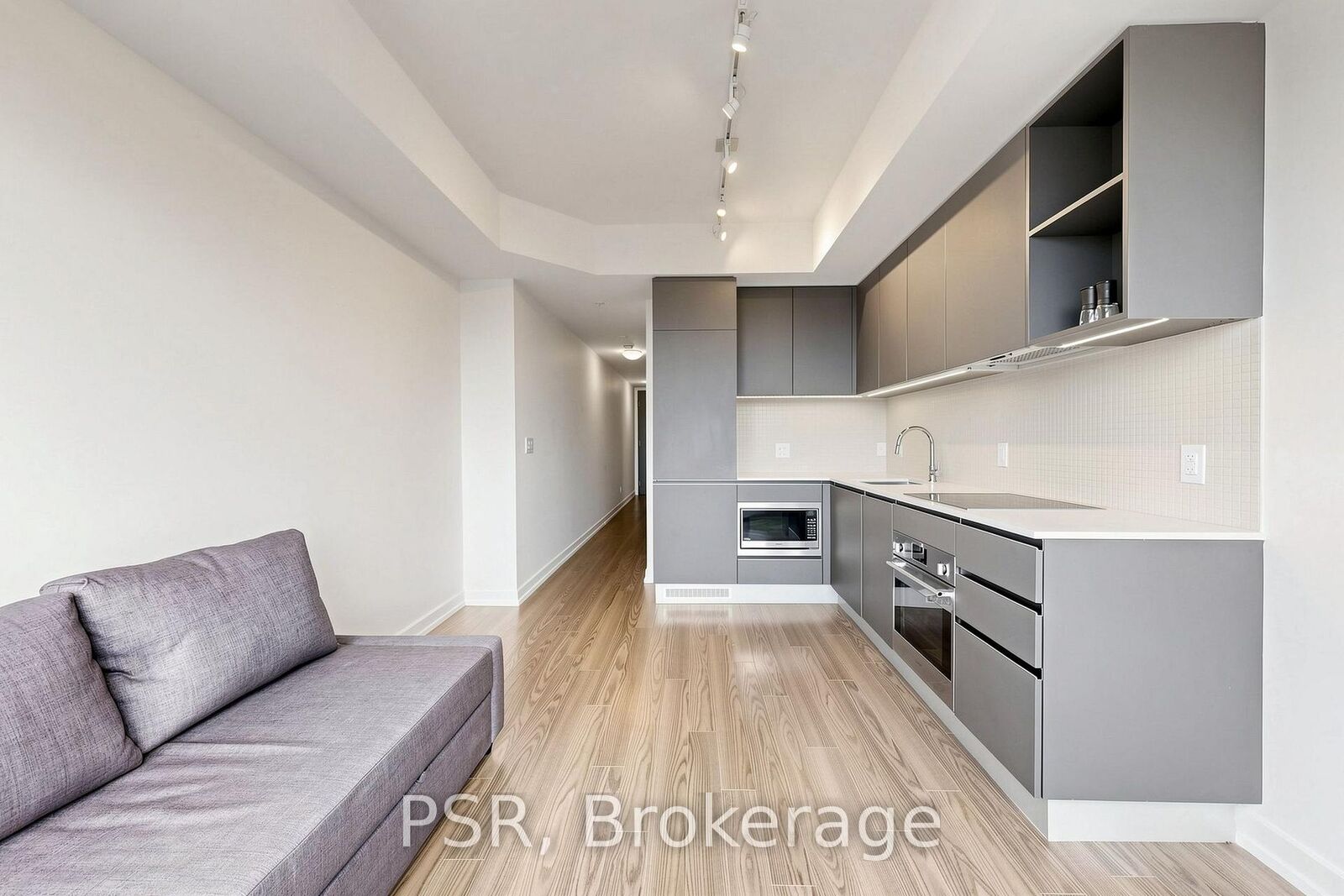 Property Photo:  377 Madison Avenue 521  ON M4V 2W7 
