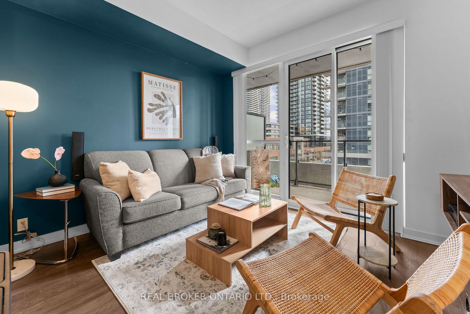 Property Photo:  10 Park Lawn Road 405  ON M8V 0H9 