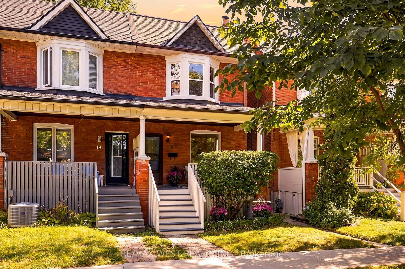 Property Photo:  189 Pacific Avenue  ON M6P 2P6 
