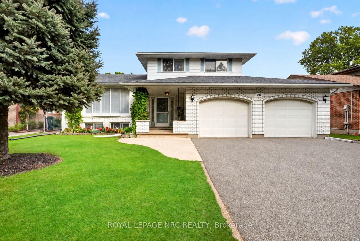 Property Photo:  20 Jessica Drive  ON L2M 6V7 