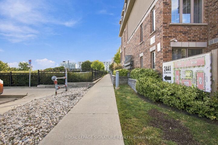 Property Photo:  2441 Greenwich Drive 61  ON L6M 0S3 