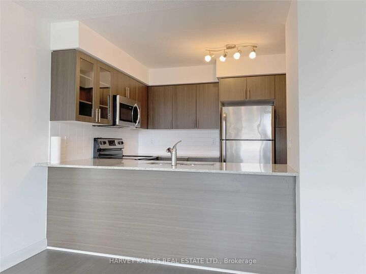 Property Photo:  75 Norman Bethune Avenue 216  ON L4B 0B6 