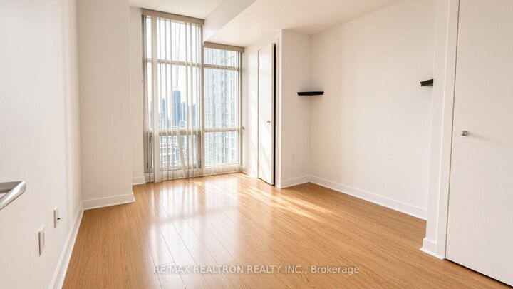 Property Photo:  10 Navy Wharf Court 3111  ON M5V 3V2 