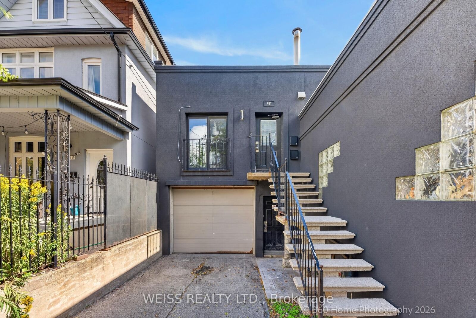 Property Photo:  897 Lansdowne Avenue 2  ON M6H 3Z2 