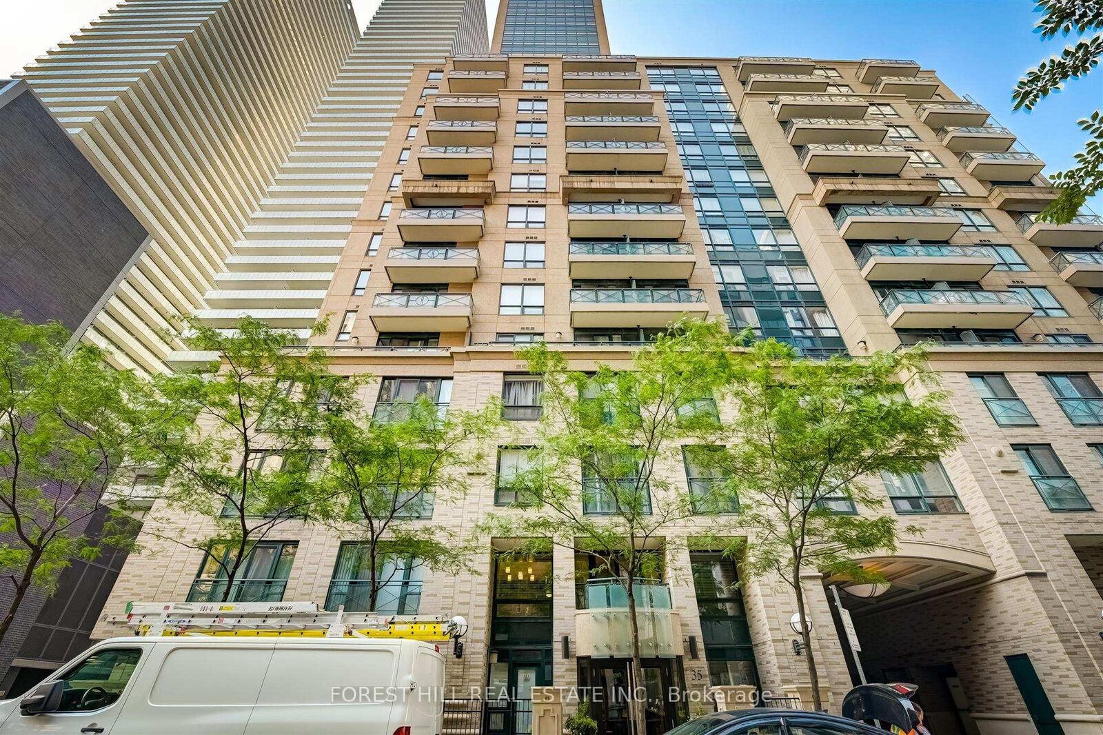 Property Photo:  35 Hayden Street 2504  ON M4Y 3C3 