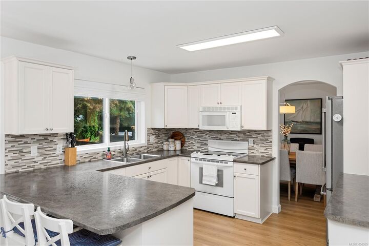 Property Photo:  6141 Glacier Way  BC V9T 6C8 