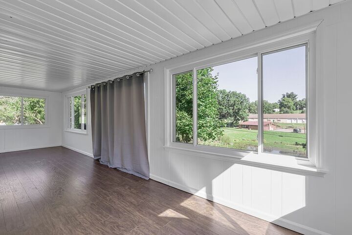 Property Photo: 118 Foster Rd PA 15010