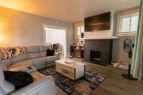 Property Photo:  927 Roup Ave  PA 15014 