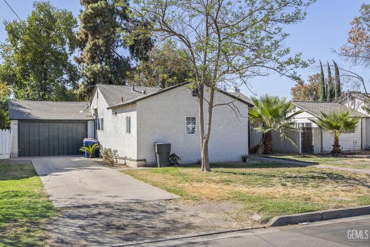 Property Photo: 515 Neville CA 93230