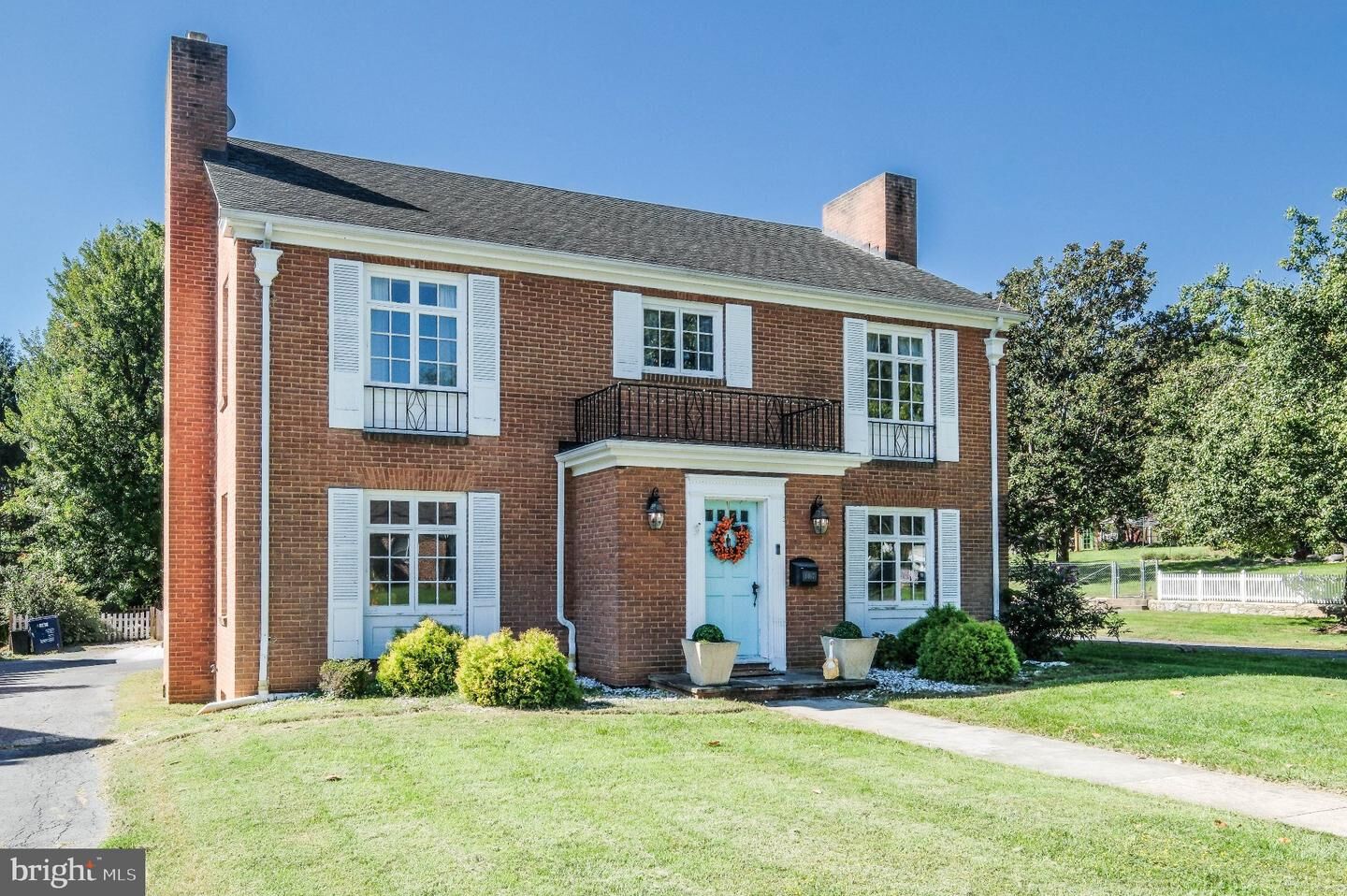 Property Photo:  1407 W King Street  WV 25401 