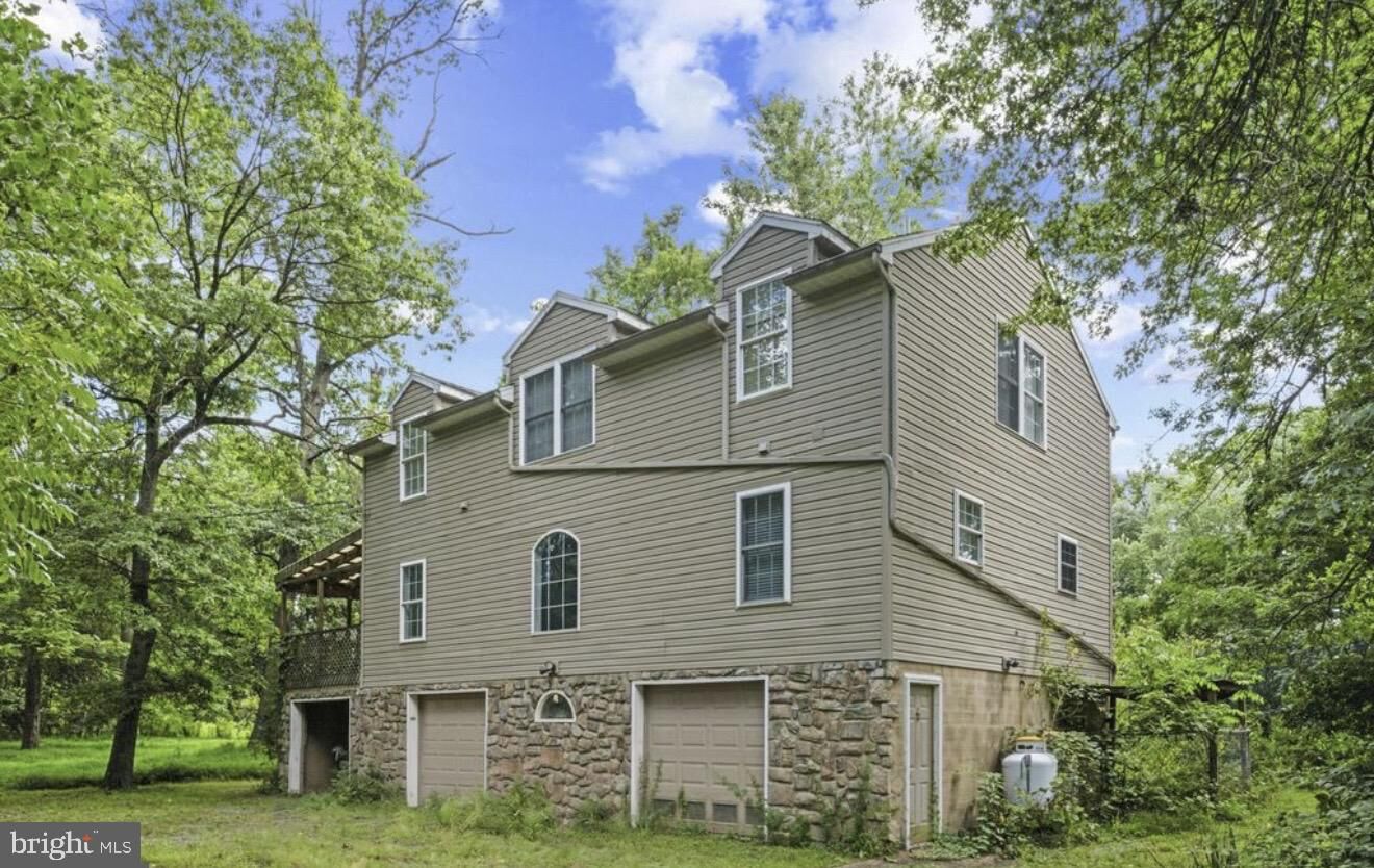 Property Photo:  198 Valley Lane  PA 17036 