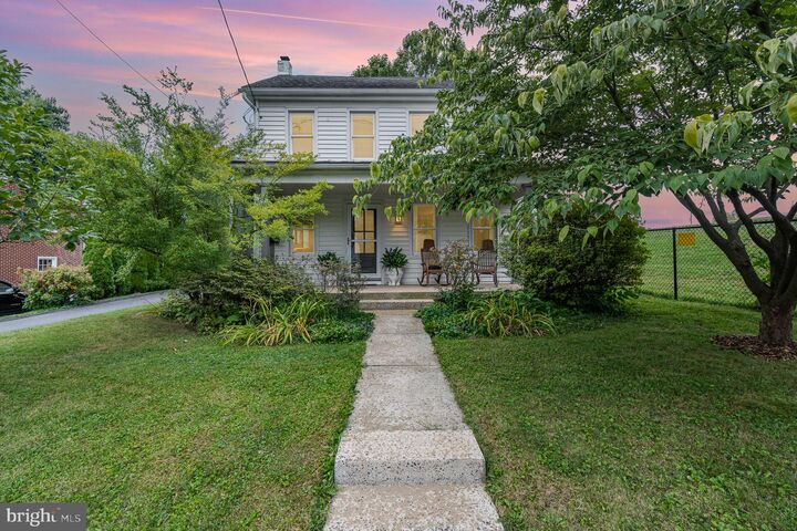 Property Photo: 36 E Cottage Avenue PA 17551